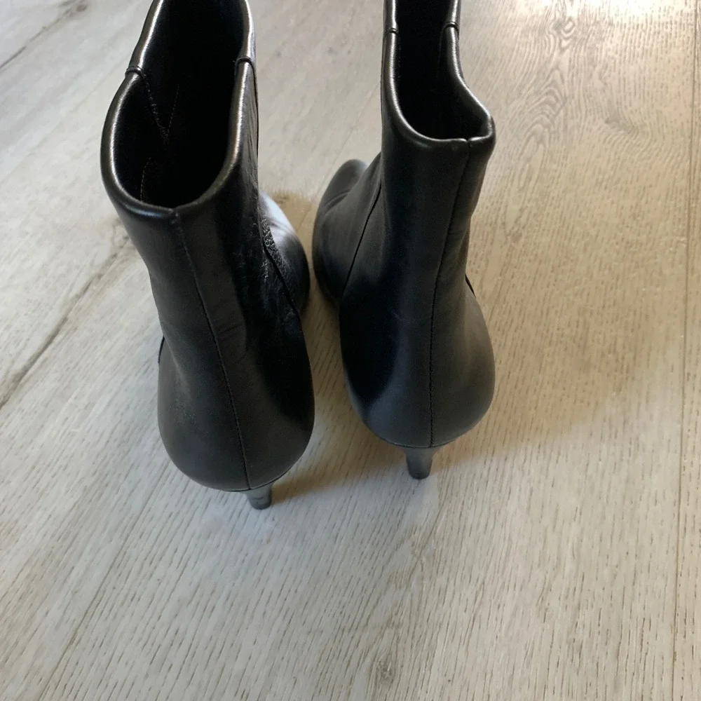 Dolce Vita Black Leather Pointed‎ Toe Ankle Boots Kitten Heel Made in Brazil 6.5